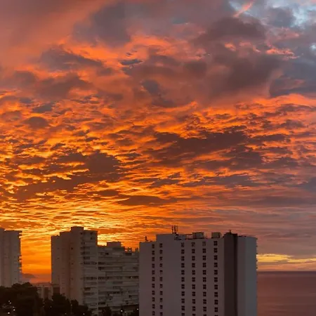 Sunset Waves Breeze 2 بينايدورم